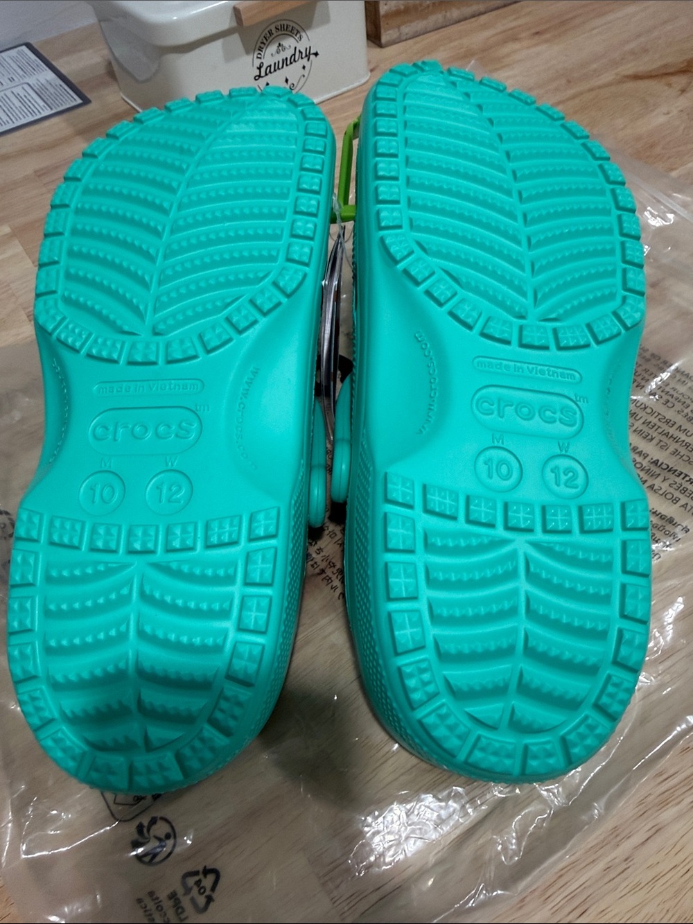 CROCS Teal Slip-On Clogs with Heel Strap *NWT* - Picture 2 of 6